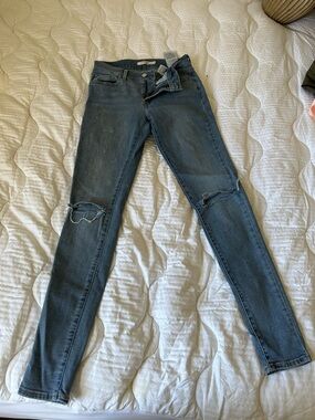 Levi's Women's Skinny Distressed Medium Blue Jeans